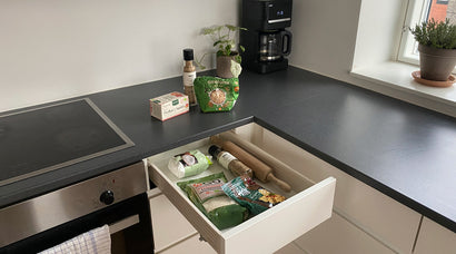 Tøm skabe og skuffer